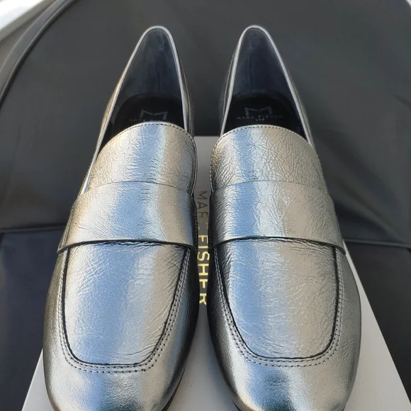 MARC FISHER LTD Leather Hudson Silver Loafers, 7.5 - Picture 3 of 12